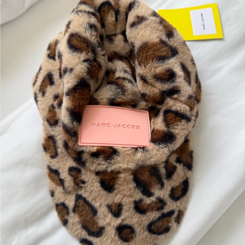 Marc Jacobs Brown Leopard Faux Fur Hat size 56